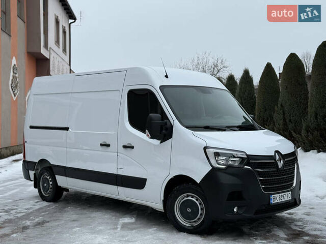Белый Рено Мастер, объемом двигателя 2.3 л и пробегом 234 тыс. км за 17999 $, фото 1 на Automoto.ua