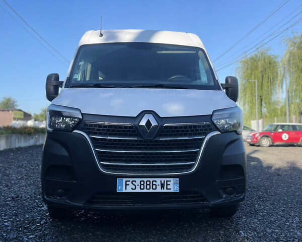 Белый Рено Мастер, объемом двигателя 2.3 л и пробегом 135 тыс. км за 20600 $, фото 1 на Automoto.ua