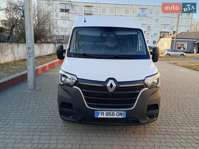 Белый Рено Мастер, объемом двигателя 2.3 л и пробегом 208 тыс. км за 18500 $, фото 1 на Automoto.ua