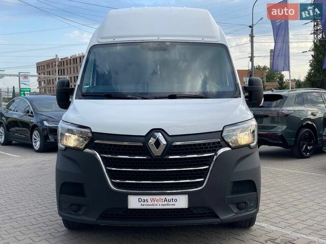 Белый Рено Мастер, объемом двигателя 2.3 л и пробегом 210 тыс. км за 22900 $, фото 1 на Automoto.ua