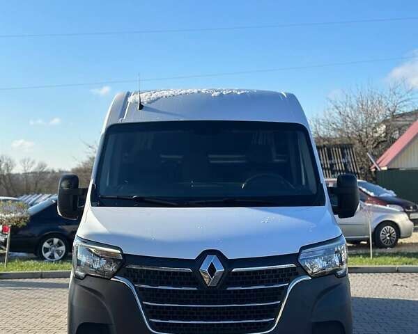Белый Рено Мастер, объемом двигателя 2.3 л и пробегом 220 тыс. км за 18999 $, фото 1 на Automoto.ua