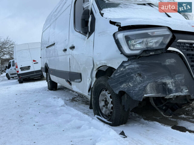 Белый Рено Мастер, объемом двигателя 2.3 л и пробегом 250 тыс. км за 4000 $, фото 1 на Automoto.ua