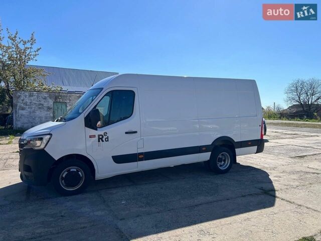 Белый Рено Мастер, объемом двигателя 2.3 л и пробегом 319 тыс. км за 21500 $, фото 1 на Automoto.ua