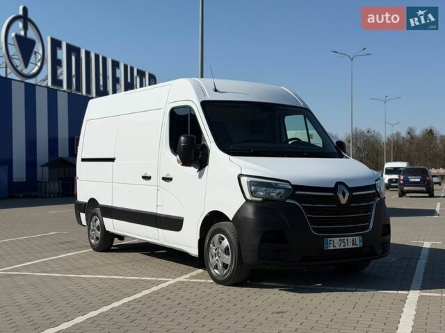 Белый Рено Мастер, объемом двигателя 0 л и пробегом 223 тыс. км за 18300 $, фото 1 на Automoto.ua