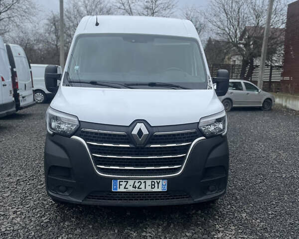 Белый Рено Мастер, объемом двигателя 2.3 л и пробегом 202 тыс. км за 21900 $, фото 1 на Automoto.ua