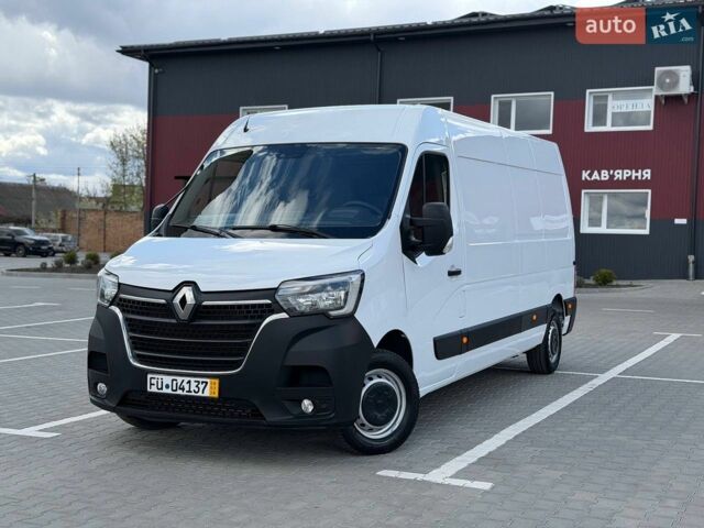 Белый Рено Мастер, объемом двигателя 2.3 л и пробегом 256 тыс. км за 18700 $, фото 1 на Automoto.ua