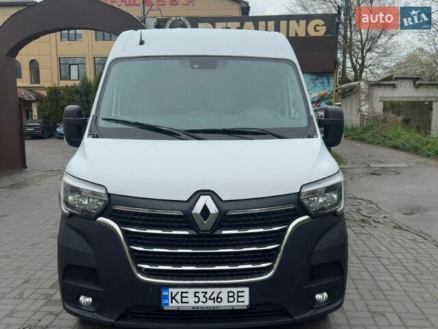 Белый Рено Мастер, объемом двигателя 2.3 л и пробегом 229 тыс. км за 21299 $, фото 1 на Automoto.ua