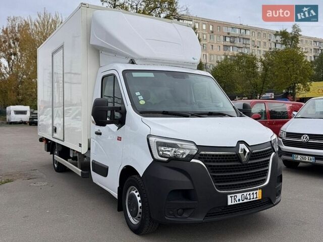 Белый Рено Мастер, объемом двигателя 2.3 л и пробегом 243 тыс. км за 23900 $, фото 1 на Automoto.ua