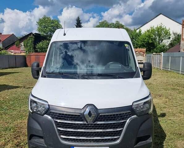 Белый Рено Мастер, объемом двигателя 2.3 л и пробегом 215 тыс. км за 19999 $, фото 1 на Automoto.ua