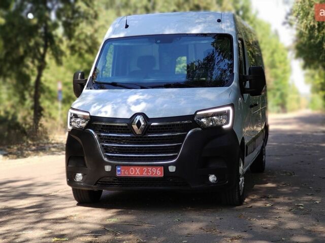 Белый Рено Мастер, объемом двигателя 2.3 л и пробегом 260 тыс. км за 18400 $, фото 1 на Automoto.ua