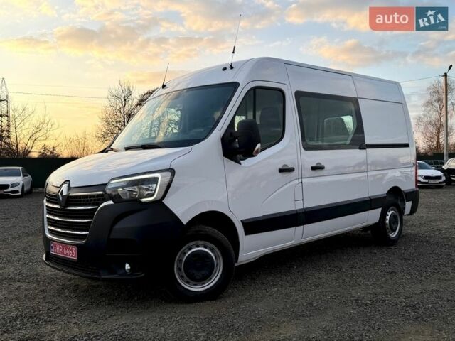 Белый Рено Мастер, объемом двигателя 2.3 л и пробегом 174 тыс. км за 17200 $, фото 1 на Automoto.ua