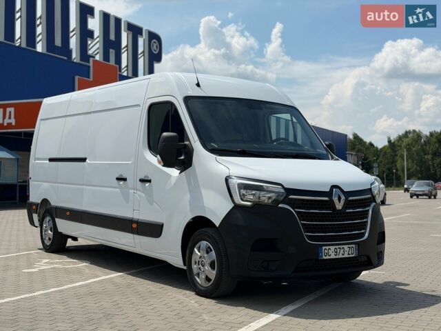 Белый Рено Мастер, объемом двигателя 2.3 л и пробегом 246 тыс. км за 18900 $, фото 1 на Automoto.ua