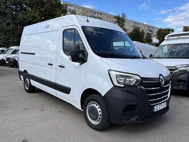 Белый Рено Мастер, объемом двигателя 2.3 л и пробегом 218 тыс. км за 21900 $, фото 1 на Automoto.ua