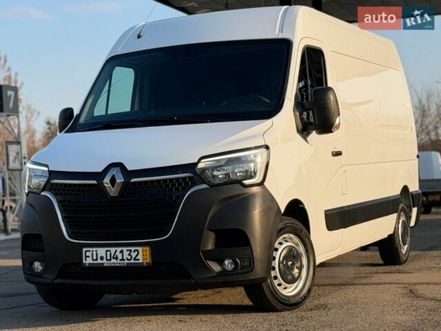 Белый Рено Мастер, объемом двигателя 2.3 л и пробегом 221 тыс. км за 17300 $, фото 1 на Automoto.ua