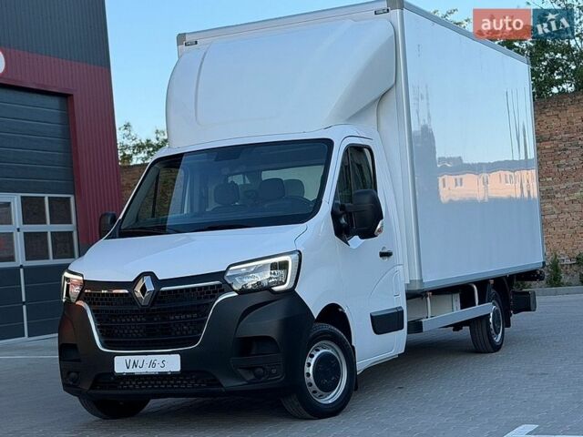 Белый Рено Мастер, объемом двигателя 2.3 л и пробегом 262 тыс. км за 24900 $, фото 1 на Automoto.ua