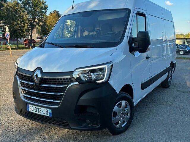 Белый Рено Мастер, объемом двигателя 2.3 л и пробегом 154 тыс. км за 18900 $, фото 1 на Automoto.ua