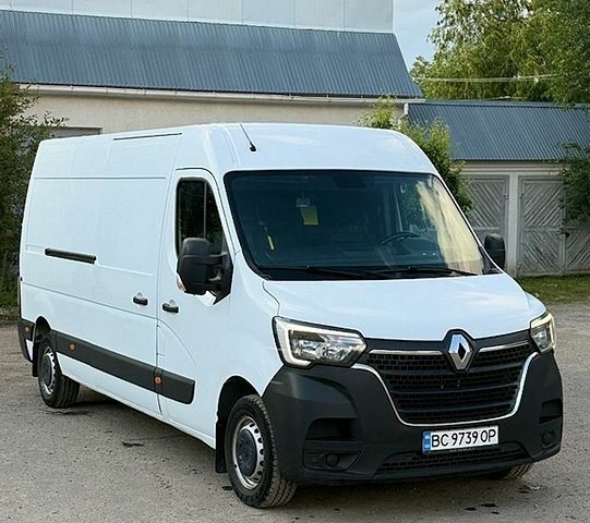 Белый Рено Мастер, объемом двигателя 2.3 л и пробегом 320 тыс. км за 18000 $, фото 1 на Automoto.ua