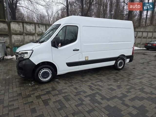 Белый Рено Мастер, объемом двигателя 2.3 л и пробегом 130 тыс. км за 21300 $, фото 1 на Automoto.ua