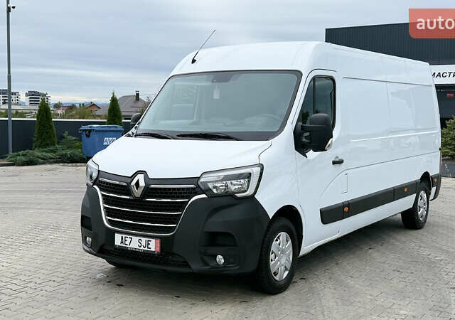 Белый Рено Мастер, объемом двигателя 2.3 л и пробегом 270 тыс. км за 17999 $, фото 1 на Automoto.ua