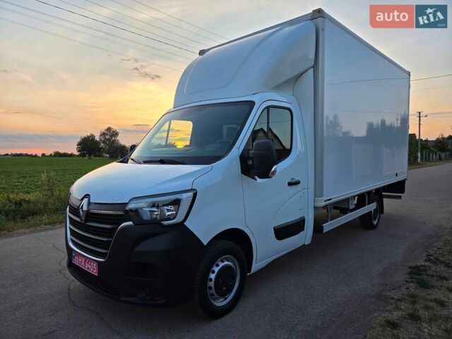 Белый Рено Мастер, объемом двигателя 2.3 л и пробегом 228 тыс. км за 22700 $, фото 1 на Automoto.ua