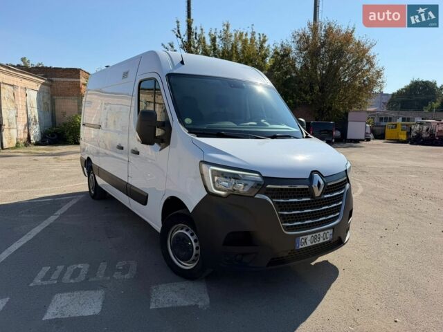 Белый Рено Мастер, объемом двигателя 2.3 л и пробегом 217 тыс. км за 18900 $, фото 1 на Automoto.ua