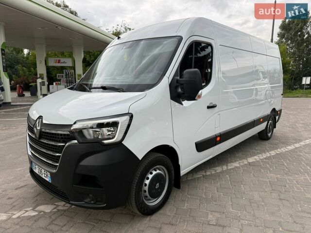 Белый Рено Мастер, объемом двигателя 2.3 л и пробегом 236 тыс. км за 21300 $, фото 1 на Automoto.ua