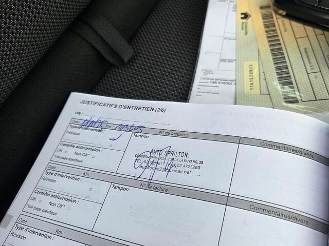 Белый Рено Мастер, объемом двигателя 2.3 л и пробегом 129 тыс. км за 23400 $, фото 1 на Automoto.ua