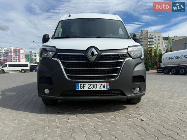 Белый Рено Мастер, объемом двигателя 2.3 л и пробегом 177 тыс. км за 23200 $, фото 1 на Automoto.ua