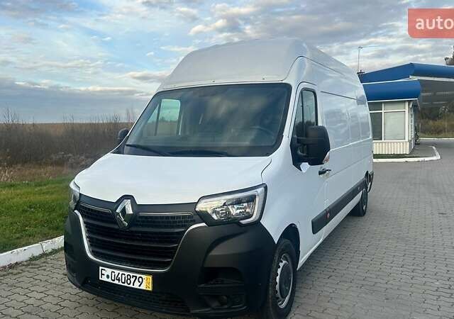 Белый Рено Мастер, объемом двигателя 2.3 л и пробегом 195 тыс. км за 19200 $, фото 1 на Automoto.ua