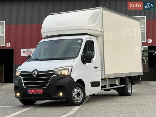 Белый Рено Мастер, объемом двигателя 2.3 л и пробегом 155 тыс. км за 29700 $, фото 1 на Automoto.ua