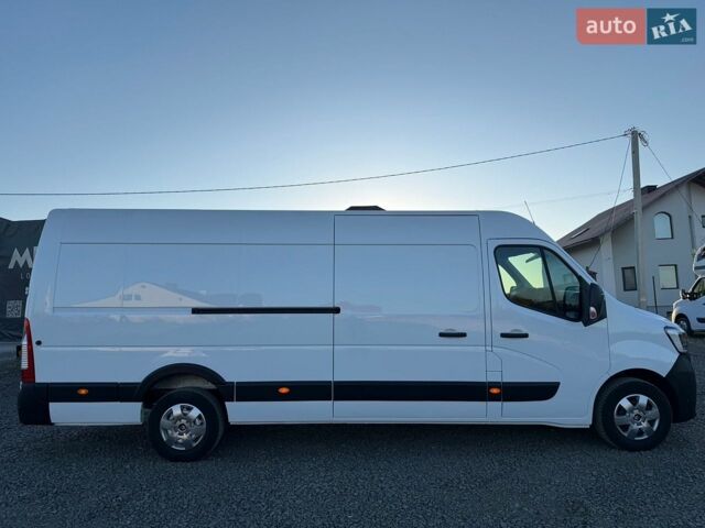 Белый Рено Мастер, объемом двигателя 2.3 л и пробегом 200 тыс. км за 21499 $, фото 1 на Automoto.ua