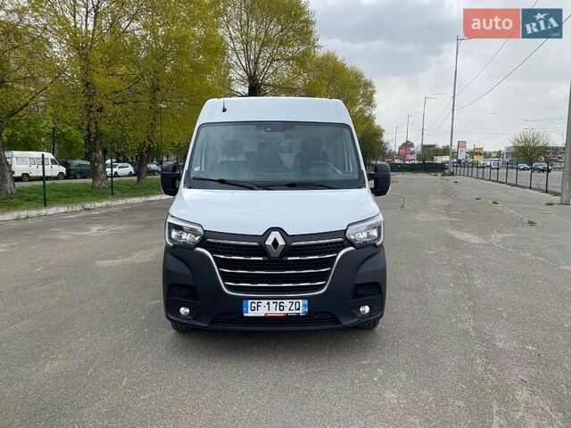 Белый Рено Мастер, объемом двигателя 2.3 л и пробегом 231 тыс. км за 23800 $, фото 1 на Automoto.ua
