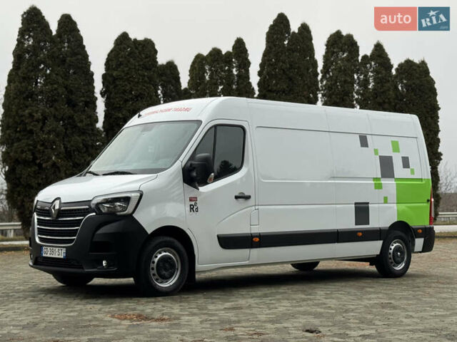 Белый Рено Мастер, объемом двигателя 2.3 л и пробегом 253 тыс. км за 20800 $, фото 1 на Automoto.ua