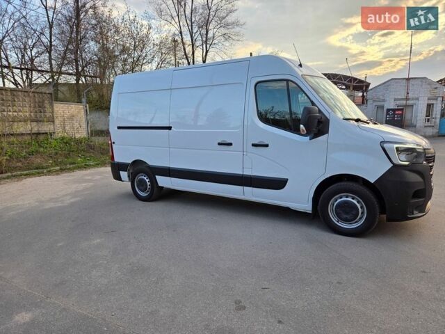 Белый Рено Мастер, объемом двигателя 2.3 л и пробегом 130 тыс. км за 22500 $, фото 1 на Automoto.ua
