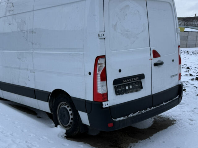 Белый Рено Мастер, объемом двигателя 2.3 л и пробегом 90 тыс. км за 4800 $, фото 1 на Automoto.ua