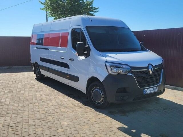 Белый Рено Мастер, объемом двигателя 2.3 л и пробегом 224 тыс. км за 24600 $, фото 1 на Automoto.ua