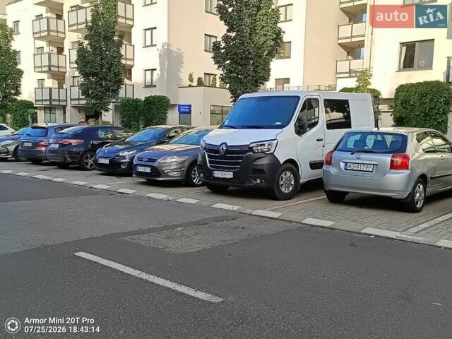 Білий Рено Мастєр, об'ємом двигуна 2.3 л та пробігом 13 тис. км за 31000 $, фото 1 на Automoto.ua