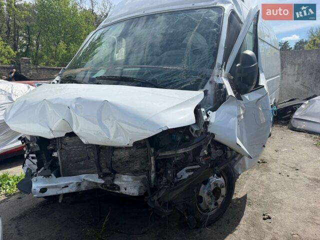 Білий Рено Мастєр, об'ємом двигуна 2.3 л та пробігом 35 тис. км за 13900 $, фото 1 на Automoto.ua