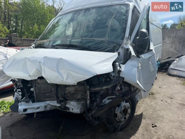 Білий Рено Мастєр, об'ємом двигуна 2.3 л та пробігом 35 тис. км за 12700 $, фото 1 на Automoto.ua