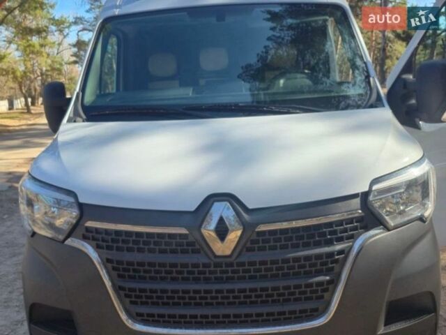 Белый Рено Мастер, объемом двигателя 2.3 л и пробегом 84 тыс. км за 28000 $, фото 1 на Automoto.ua