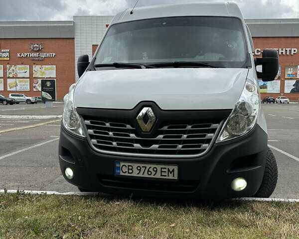 Белый Рено Мастер, объемом двигателя 2.3 л и пробегом 430 тыс. км за 15600 $, фото 1 на Automoto.ua