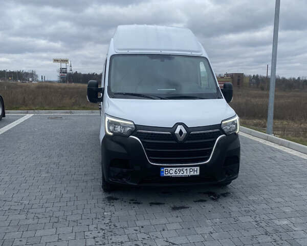 Белый Рено Мастер, объемом двигателя 2.3 л и пробегом 220 тыс. км за 16500 $, фото 1 на Automoto.ua