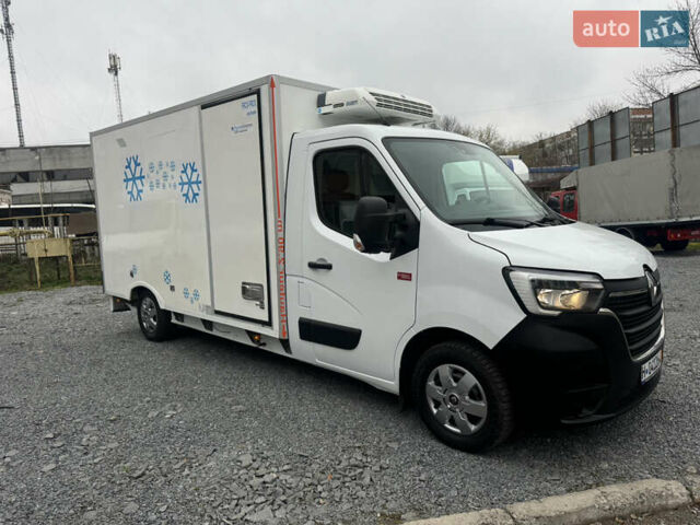 Белый Рено Мастер, объемом двигателя 2.3 л и пробегом 165 тыс. км за 24900 $, фото 1 на Automoto.ua