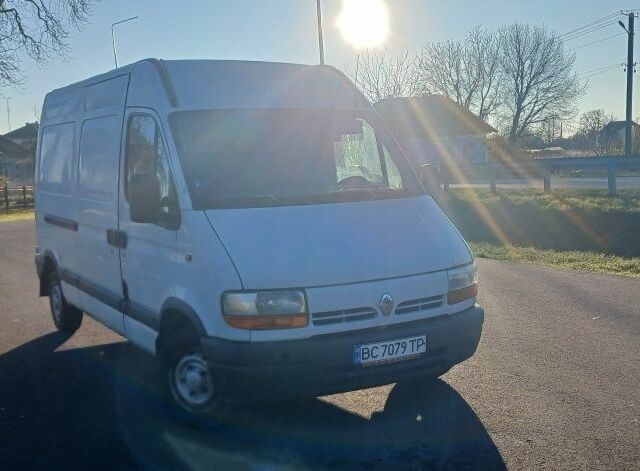 Белый Рено Мастер, объемом двигателя 2.8 л и пробегом 330 тыс. км за 3400 $, фото 1 на Automoto.ua
