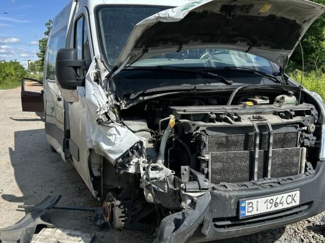 Белый Рено Мастер, объемом двигателя 2.3 л и пробегом 367 тыс. км за 6100 $, фото 1 на Automoto.ua