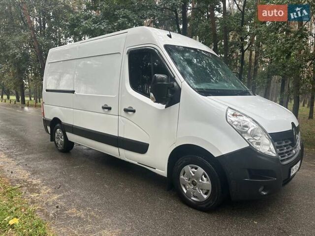 Белый Рено Мастер, объемом двигателя 2.3 л и пробегом 292 тыс. км за 12400 $, фото 1 на Automoto.ua