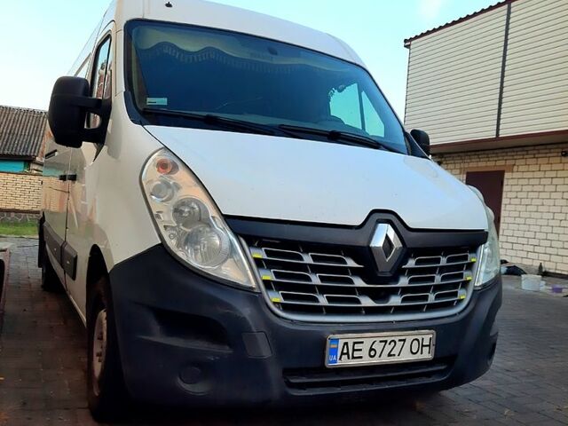 Белый Рено Мастер, объемом двигателя 2.3 л и пробегом 460 тыс. км за 13500 $, фото 1 на Automoto.ua