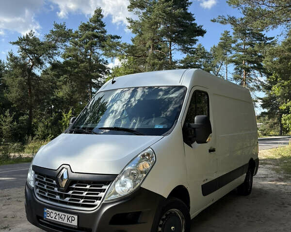 Белый Рено Мастер, объемом двигателя 2.5 л и пробегом 278 тыс. км за 16200 $, фото 1 на Automoto.ua