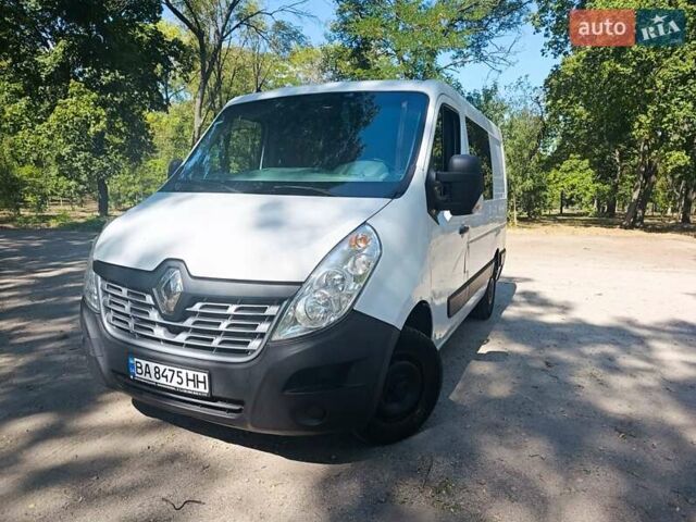 Белый Рено Мастер, объемом двигателя 2.3 л и пробегом 239 тыс. км за 13300 $, фото 1 на Automoto.ua