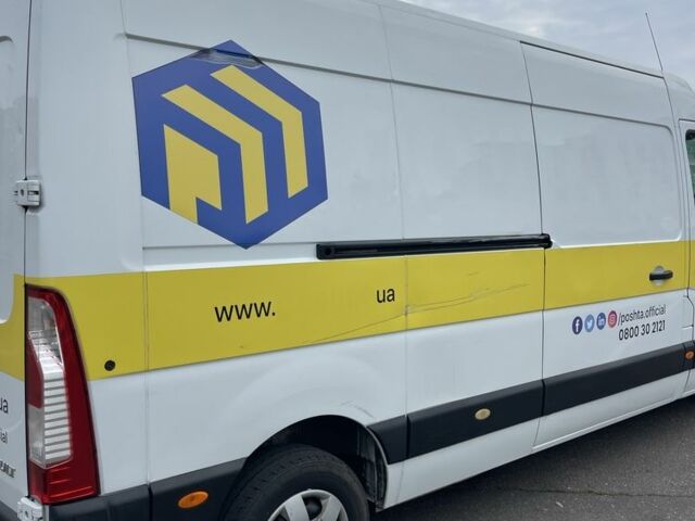 Белый Рено Мастер, объемом двигателя 2.3 л и пробегом 300 тыс. км за 15000 $, фото 1 на Automoto.ua